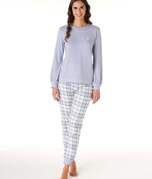 Women's long pyjamas in warm knitwear and powder blue flannel