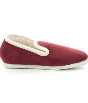 Ultra-soft red slippers