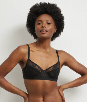 Underwired bra in black lace with Mod foliage by Dim