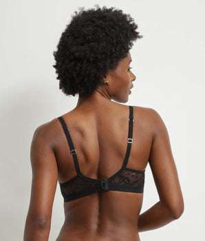 Underwired bra in black lace with Mod foliage by Dim