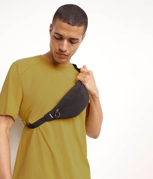 Dim Move unisex black zipped fanny pack